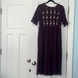 Plum colored midi dress with embroidered flowers